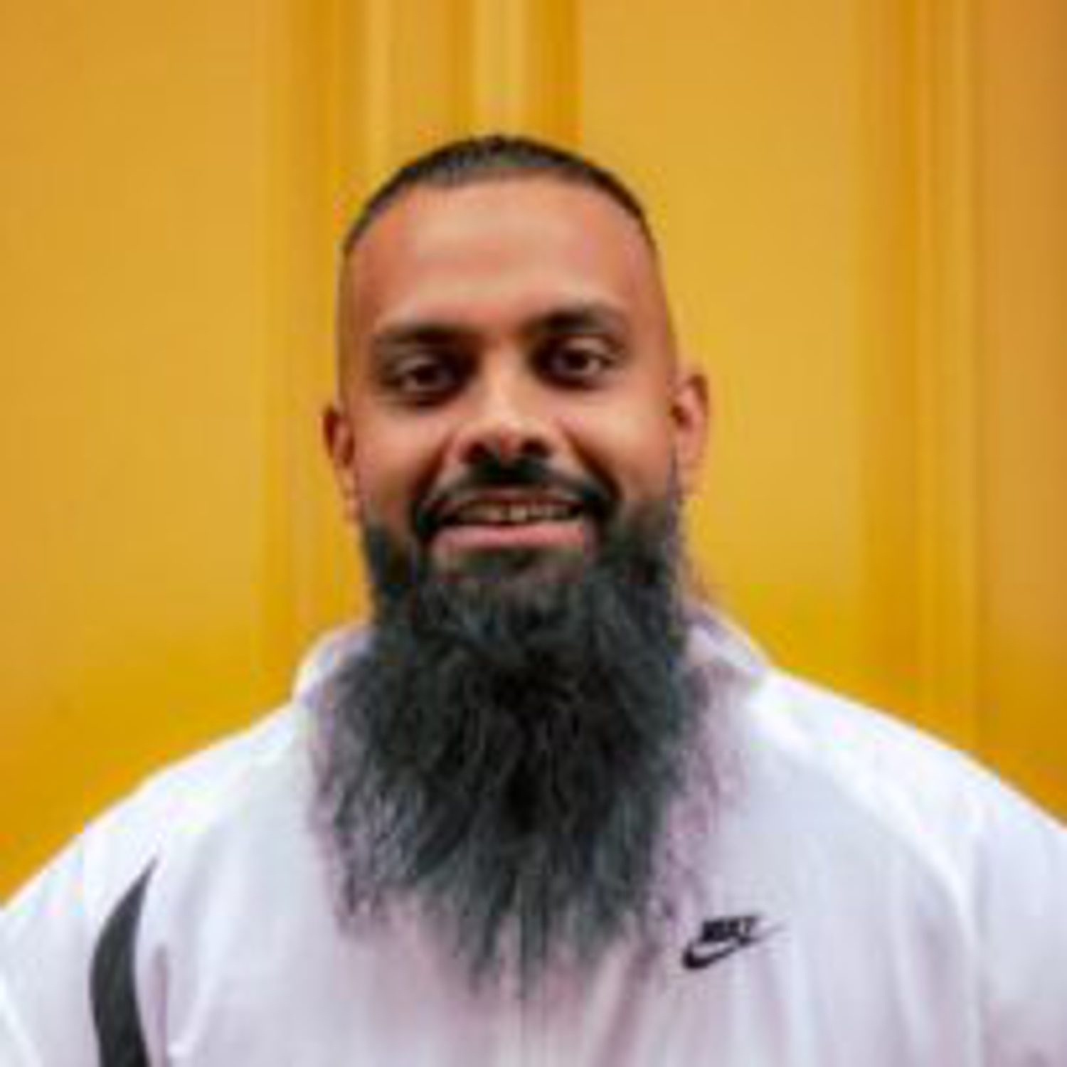 Guz Khan 205x205 1